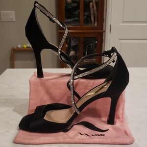 Nina Elegant Black Heels with Sparkling Straps Size 8.5